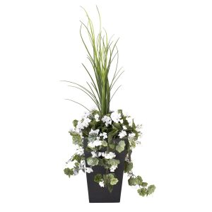 Géraniums-blancs-en-pot-decoration-exterieur-fausse_plante meuble de jardin