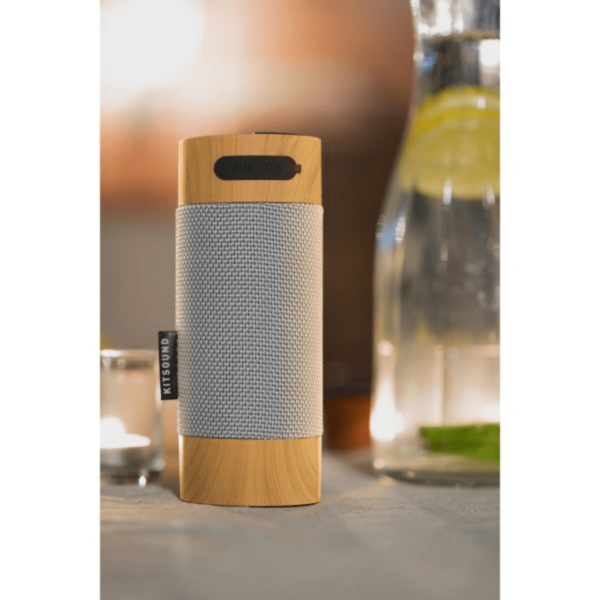 haut-parleur-bluetooth-gris-bois-accessoire-decoration-exterieur