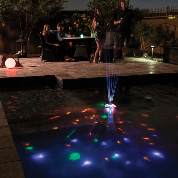 lumieres-fontaine-flottant-accessoire-piscine