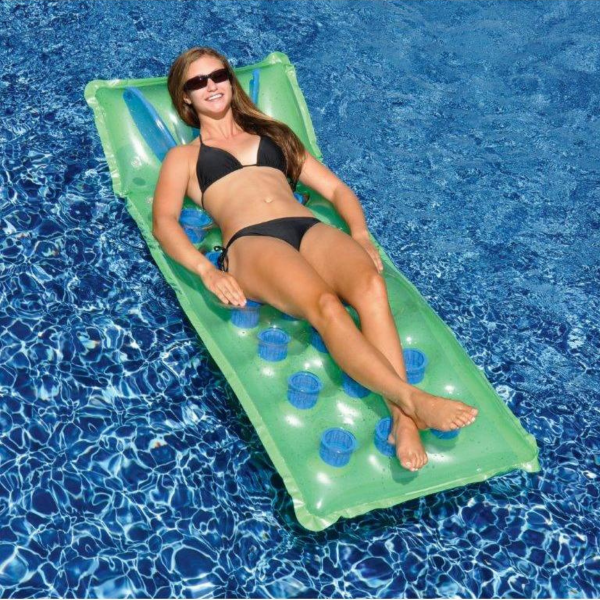 tapis-vert_bleu-gonflable-accessoire-piscine-concept_piscine_design