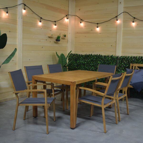 Ensemble à dîner extérieur table bois et chaises anthracite textilène