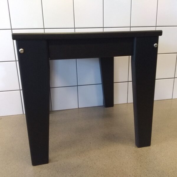 Table d'appoint carrée